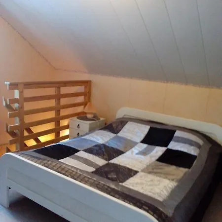 营地 Kyroen Loma *