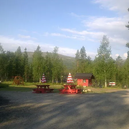 Kyroen Loma Кемпинг